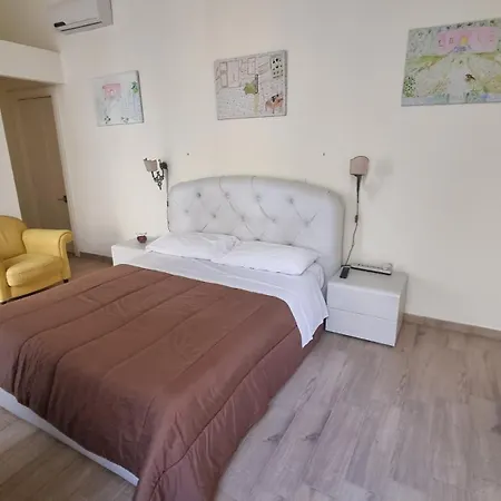 Bed & Breakfast Dimora San Leucio 3*