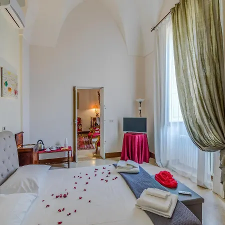 Dimora San Leucio 3* לצ'ה