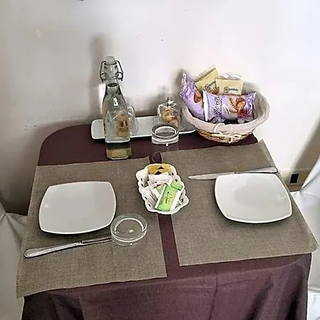 לינה וארוחת בוקר Dimora San Leucio לצ'ה