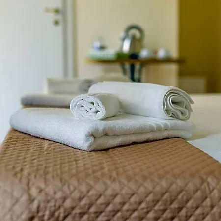 Dimora San Leucio Bed & Breakfast 4*