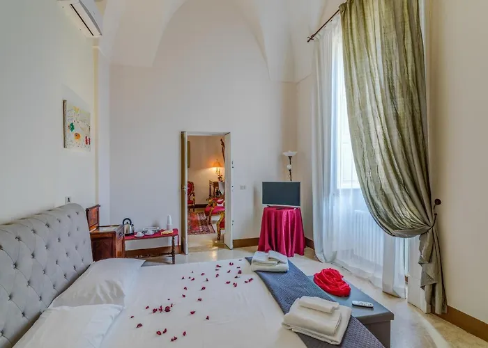 Dimora San Leucio 3* לצ'ה