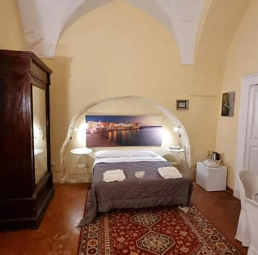 Dimora San Leucio לינה וארוחת בוקר לצ'ה